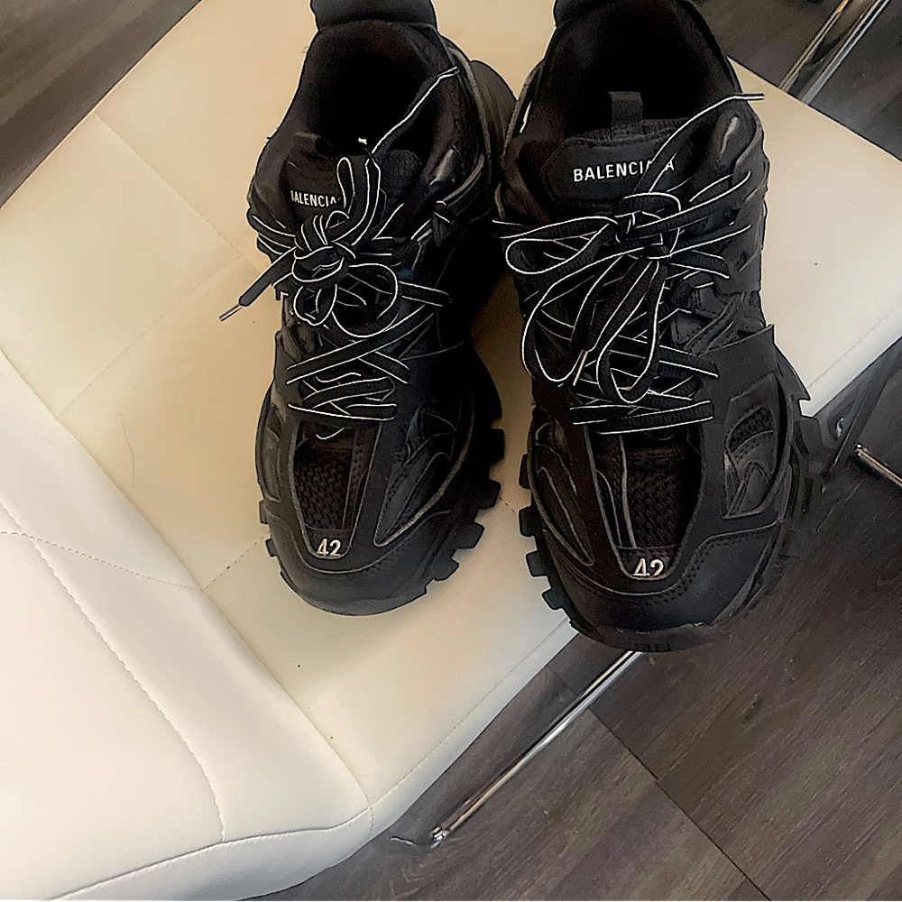 balencigas track runner - Picture 1 of 7